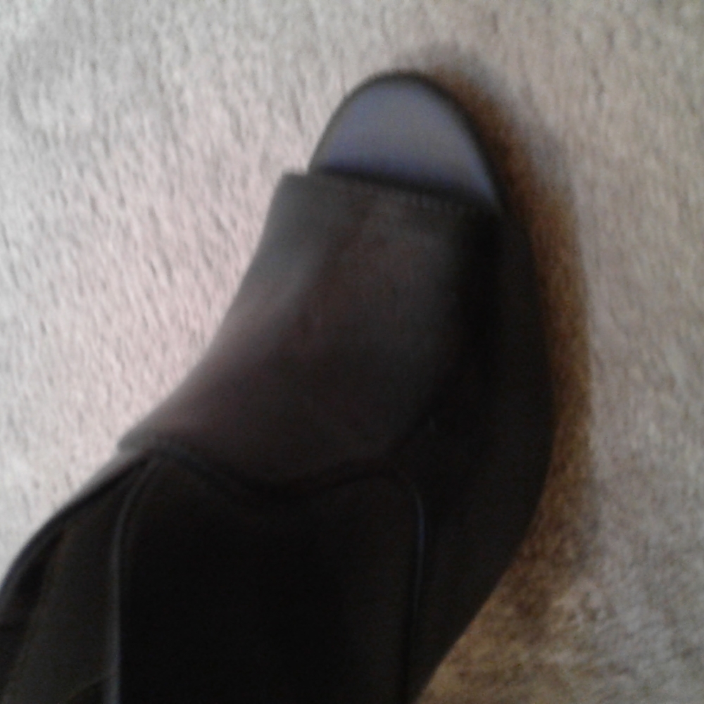 Heel - Picture 3 of 3